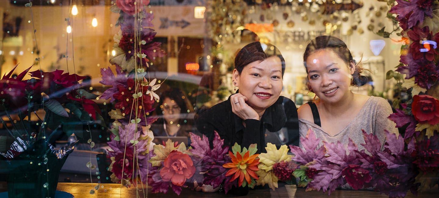 Hermanas vietnamitas, café, Chicago, inmigrante, negocio